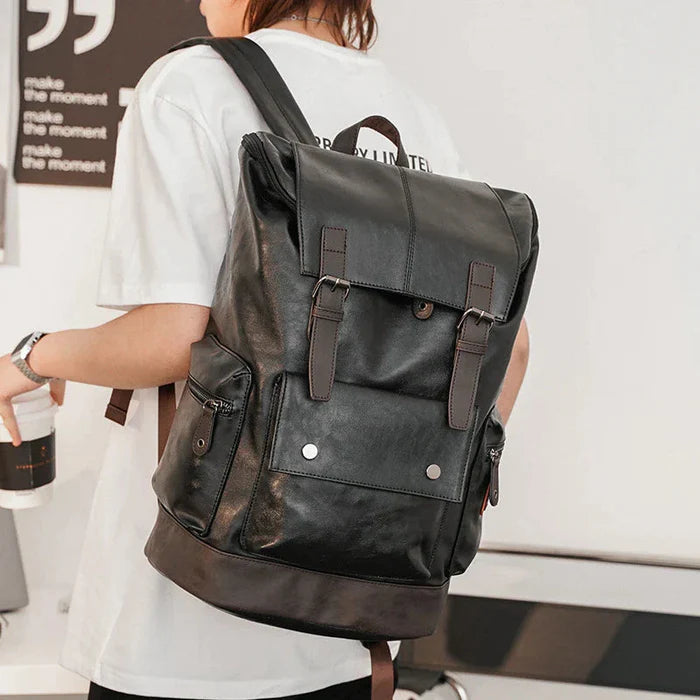 Mochila de Couro Masculina Montvani MV422