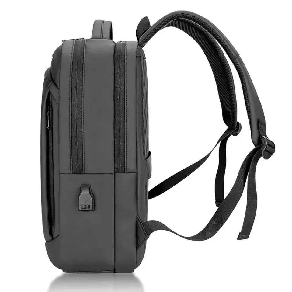 Mochila Executiva Impermeável com USB Montvani MV419 - Notebook 15,6"