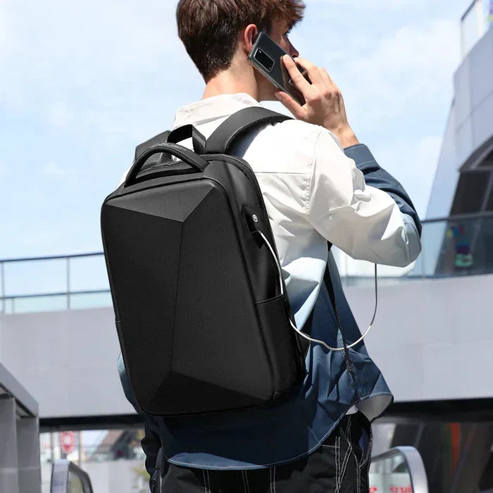 Mochila Executiva Montvani MV087 - Notebook 14`, Expansível, Impermeável e Porta USB